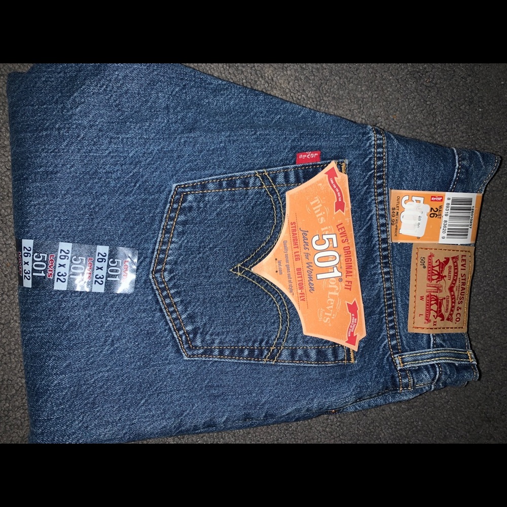Levi’s 501 jeans medium wash size 26